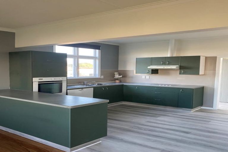 Photo of property in 77 Bridge Street, Bulls, 4818