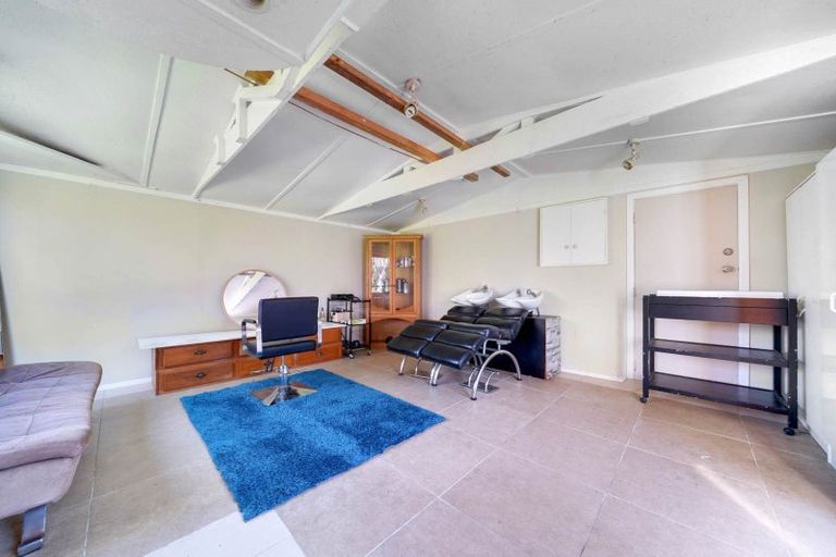 Photo of property in 54 Tiraumea Drive, Pakuranga, Auckland, 2010