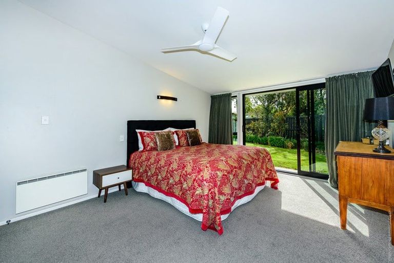 Photo of property in 16 Woodbank Street, Somerfield, Christchurch, 8024