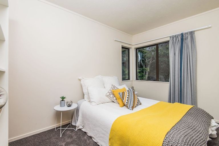 Photo of property in 21f4 Rotoiti Street, Johnsonville, Wellington, 6037