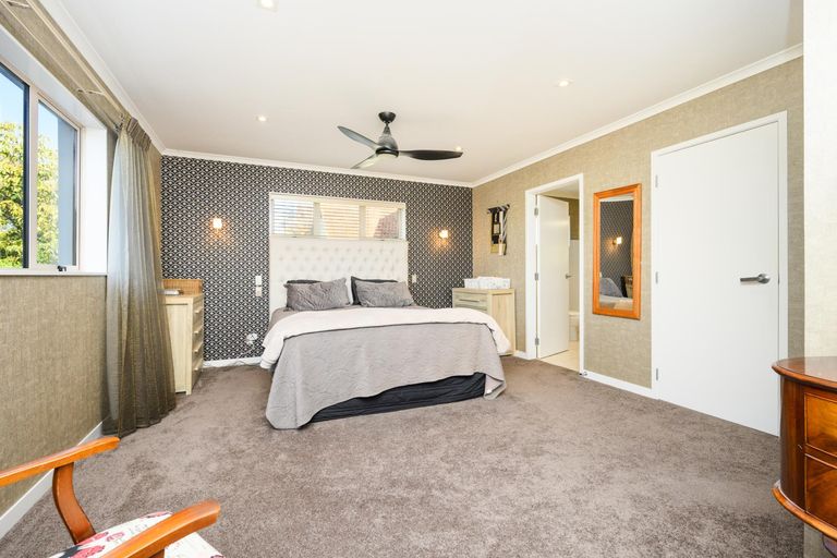 Photo of property in 6 Alan Street, Palmerston North, 4414