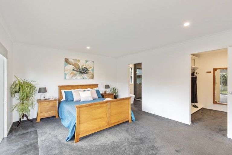 Photo of property in 26 Birdwood Avenue, Moturoa, New Plymouth, 4310