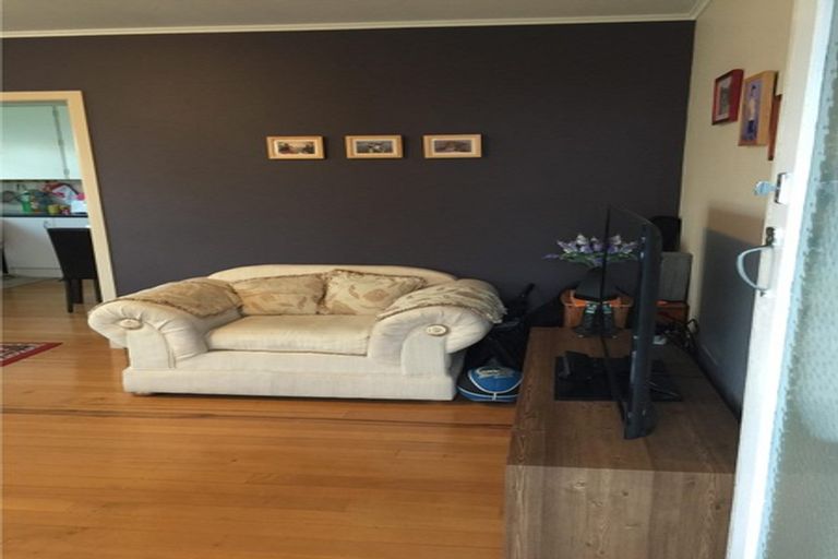 Photo of property in 1/7 Evelyn Place, Hillcrest, Auckland, 0627