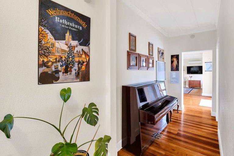 Photo of property in 28 Carlton Avenue, Gonville, Whanganui, 4501