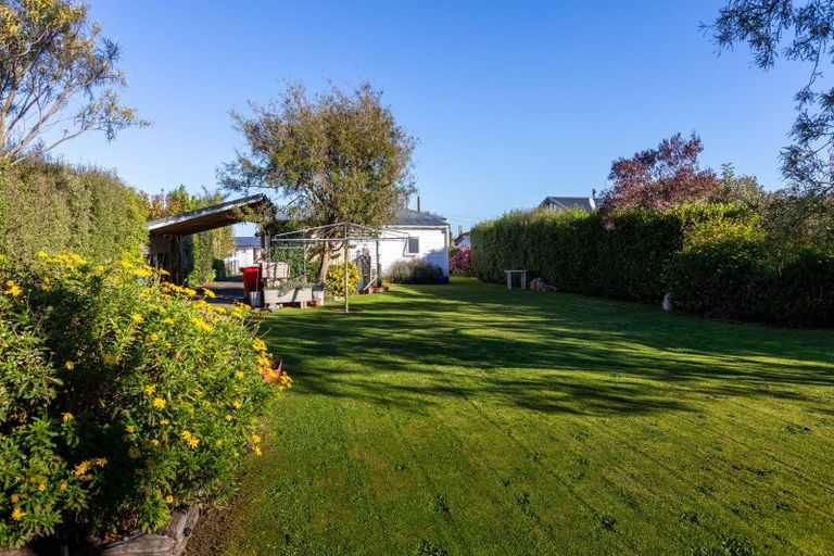 Photo of property in 19 Atkinson Street, Woodville, 4920