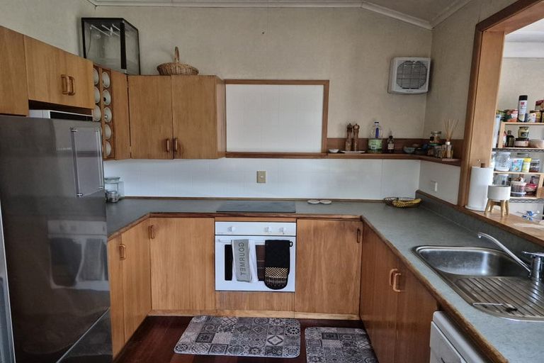 Photo of property in 1414 Woodstock Avenue, Mayfair, Hastings, 4122