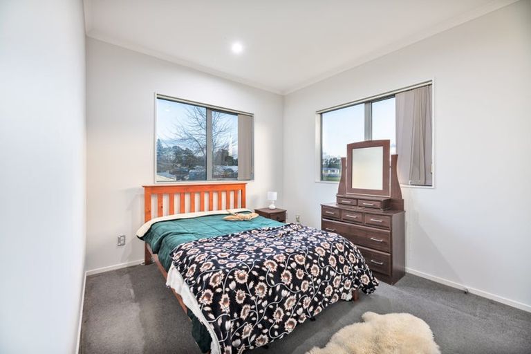 Photo of property in 6 Jezero Drive, Massey, Auckland, 0614