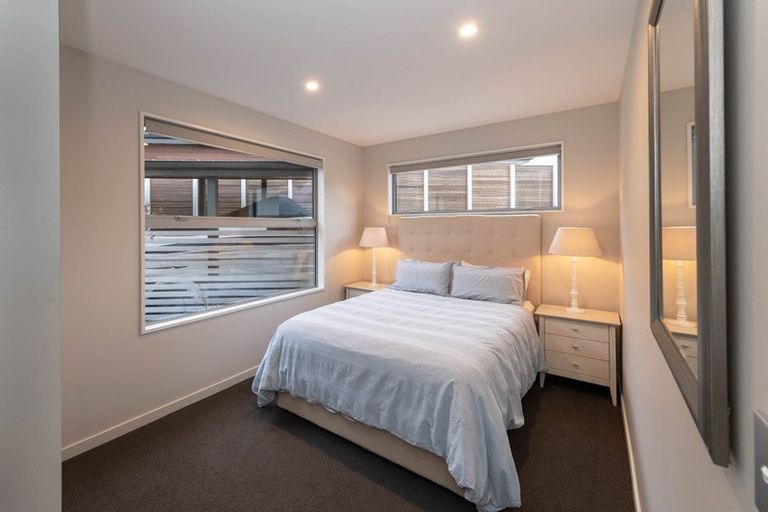 Photo of property in 16 Edgewood Place, Wanaka, 9305