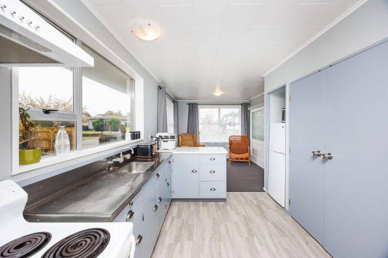 Photo of property in 24 Geraldine Crescent, Cloverlea, Palmerston North, 4412