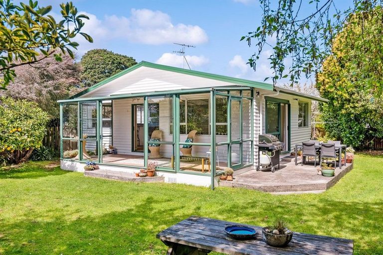 Photo of property in 37 Te Kupe Road, Paraparaumu Beach, Paraparaumu, 5032