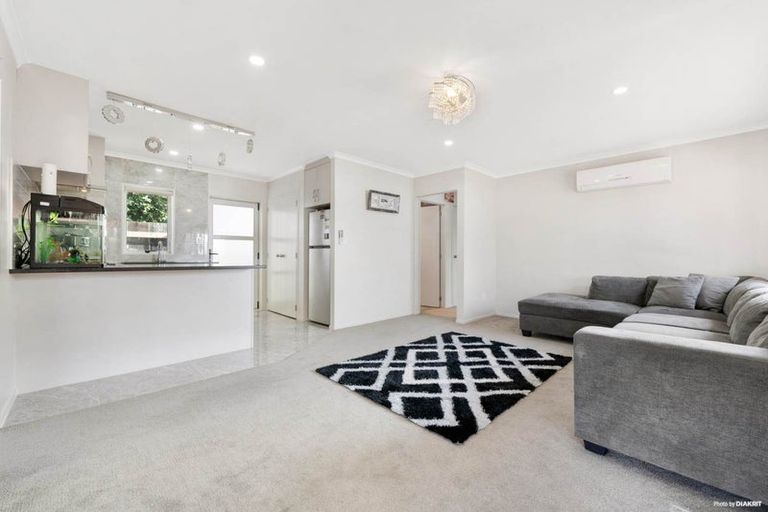 Photo of property in 49 Robertson Road, Favona, Auckland, 2024