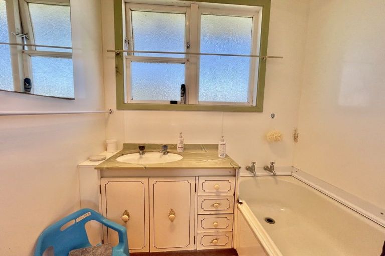 Photo of property in 5 Kiwi Street, Tokoroa, 3420