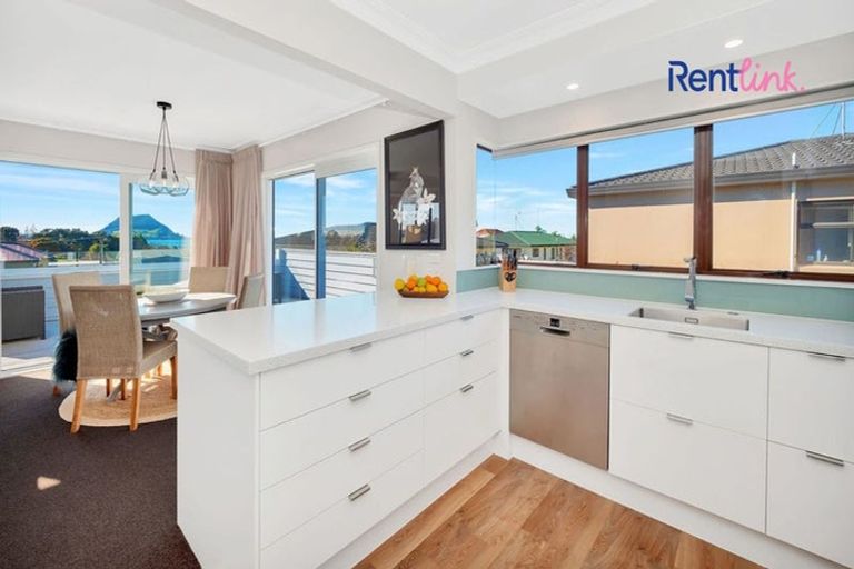 Photo of property in 20 Seaview Road, Otumoetai, Tauranga, 3110
