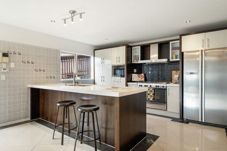 Photo of property in 6 Kittiwake Drive, Schnapper Rock, Auckland, 0632