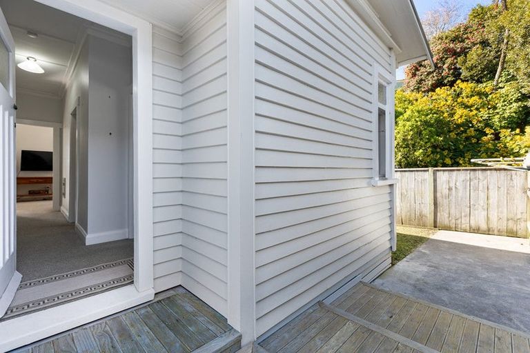 Photo of property in 3a Tupoki Street, Glen Avon, New Plymouth, 4312