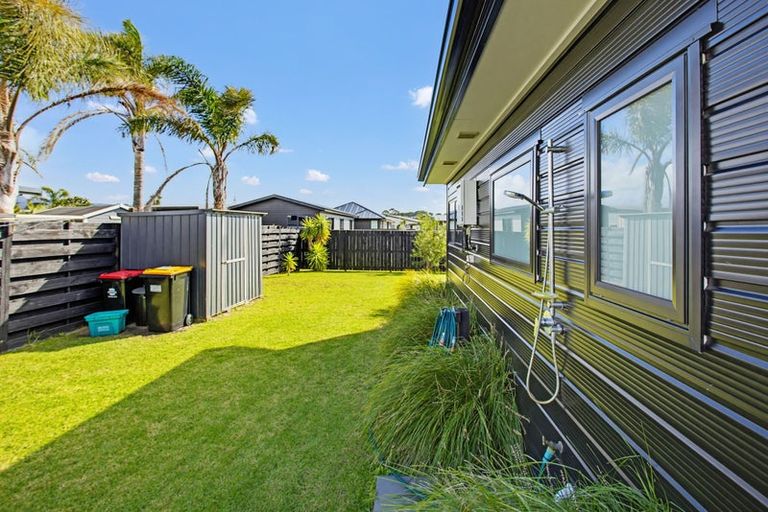 Photo of property in 101 Kelly Jade Avenue, Matarangi, Whitianga, 3592