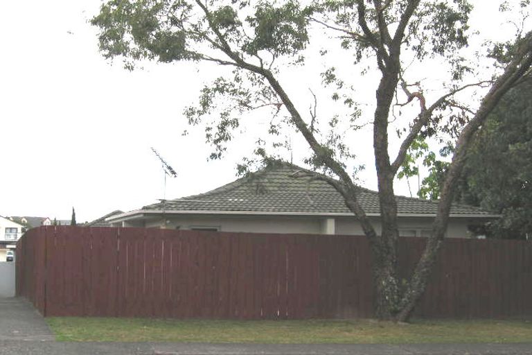 Photo of property in 34 Butterworth Drive, Glendene, Auckland, 0602