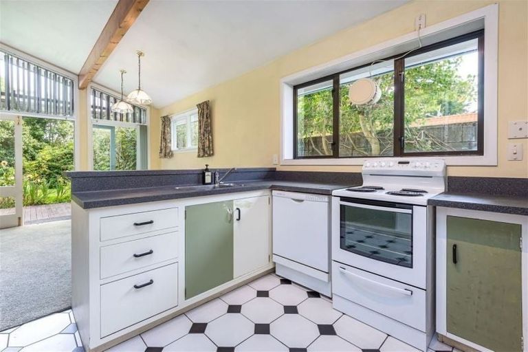 Photo of property in 22 Powell Crescent, Ilam, Christchurch, 8041