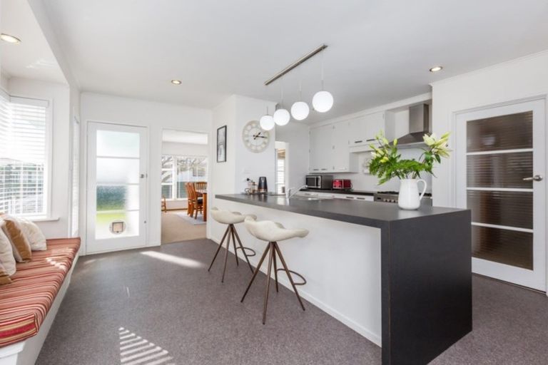 Photo of property in 10 Pembroke Street, Taradale, Napier, 4112