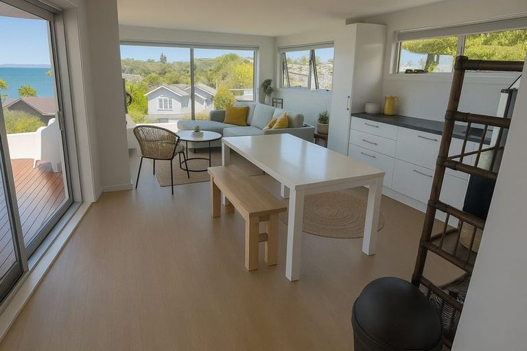Photo of property in 18 Zita Avenue, Matakatia, Whangaparaoa, 0930