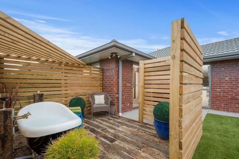Photo of property in 87 Sandhurst Drive, Papamoa Beach, Papamoa, 3118
