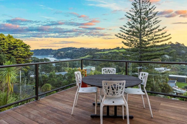 Photo of property in 3 Leigh Road, Leigh, 0985