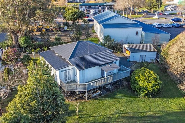 Photo of property in 71 Great South Road, Pokeno, 2402