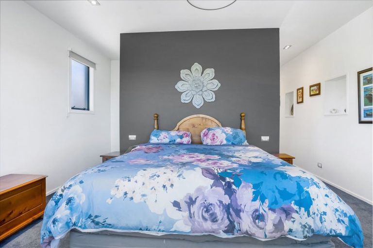 Photo of property in 48a Egerton Road, Winton, 9781