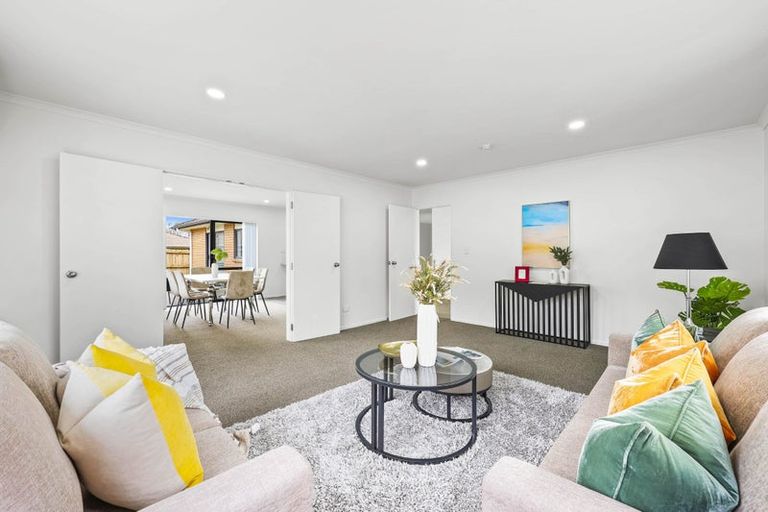 Photo of property in 37 Nicholas Gibbons Drive, Clendon Park, Auckland, 2103