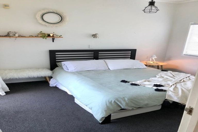 Photo of property in 15 Eskdale Road, Birkdale, Auckland, 0626