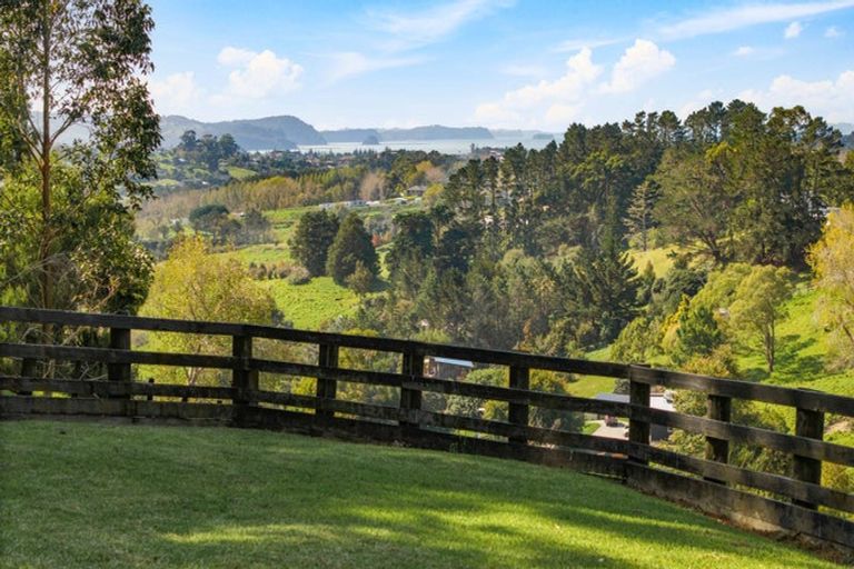 Photo of property in 165 Spur Road, Stillwater, Silverdale, 0993
