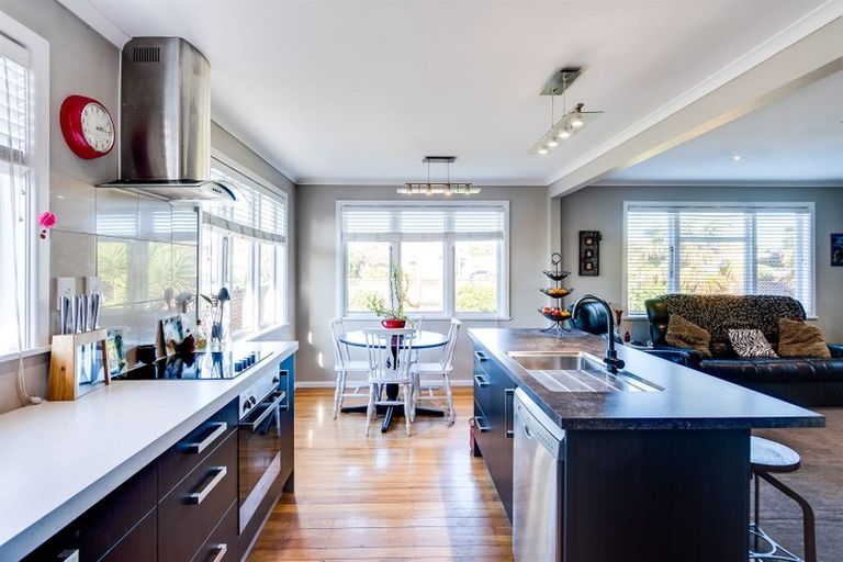 Photo of property in 3 Chester Street, Taradale, Napier, 4112