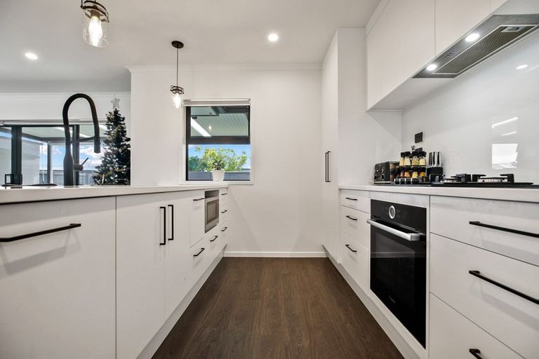 Photo of property in 8a Portal Crescent, Beerescourt, Hamilton, 3200