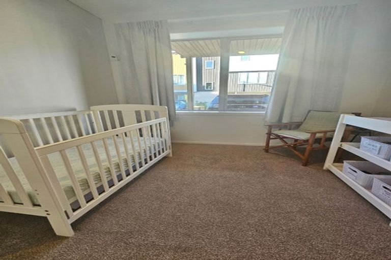 Photo of property in 4 Ceramic Lane, New Lynn, Auckland, 0600