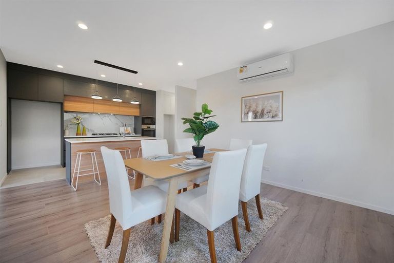 Photo of property in 30 Cloonlyon Drive, Flat Bush, Auckland, 2019