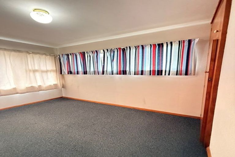 Photo of property in 33 Acacia Avenue, Upper Riccarton, Christchurch, 8041