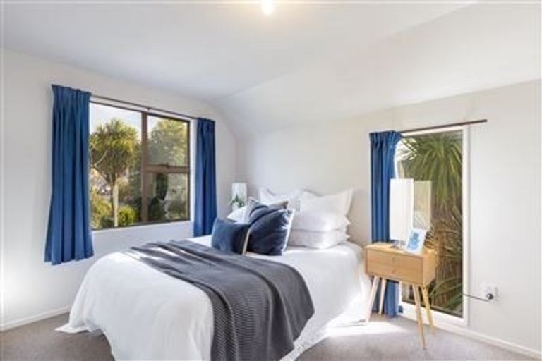 Photo of property in 1/2 Canon Street, St Albans, Christchurch, 8014