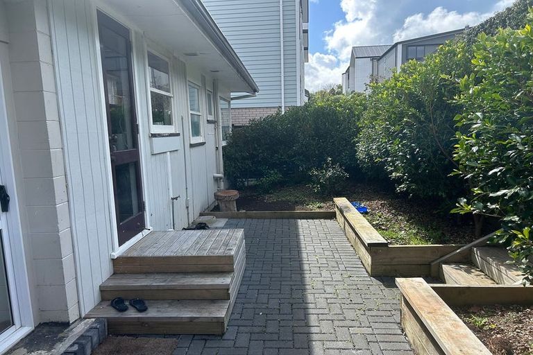 Photo of property in 2/31 Abercrombie Street, Howick, Auckland, 2014