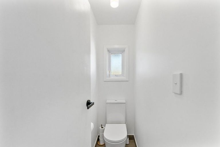 Photo of property in 6 Union Street, Merrilands, New Plymouth, 4312