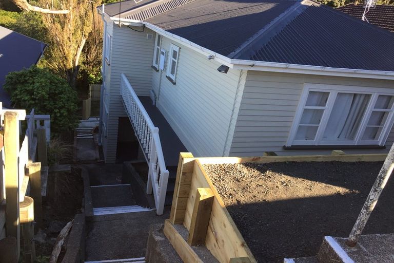 Photo of property in 98 Overtoun Terrace, Hataitai, Wellington, 6021