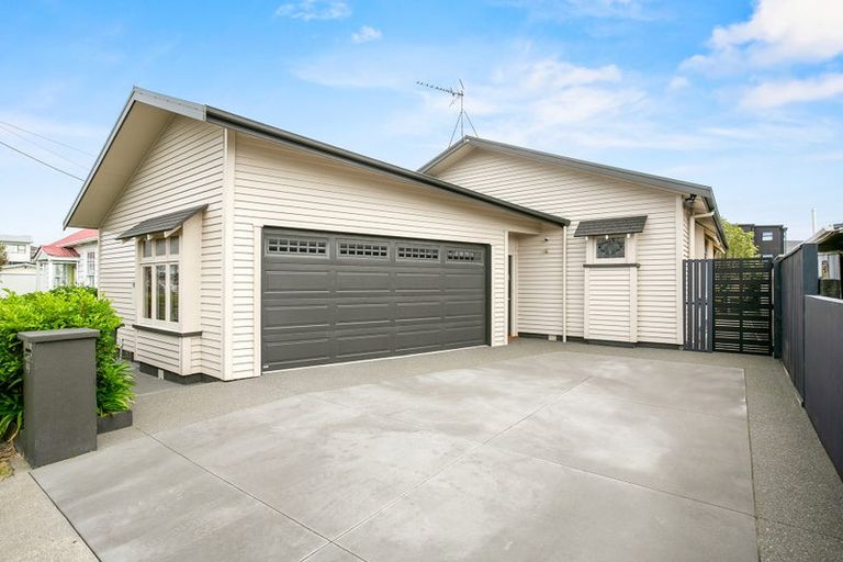 Photo of property in 65 Lemon Street, New Plymouth, 4310
