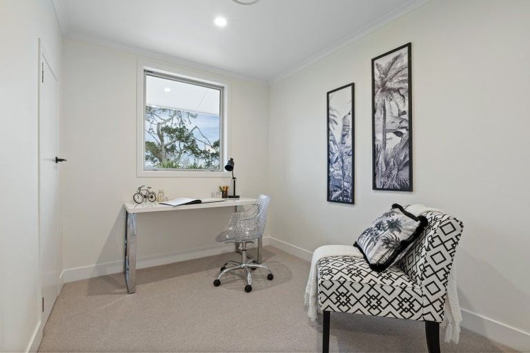 Photo of property in 4 Henley Road, Kaukapakapa, 0871