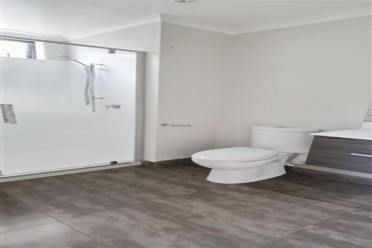 Photo of property in 5 Liquidambar Drive, Hobsonville, Auckland, 0616