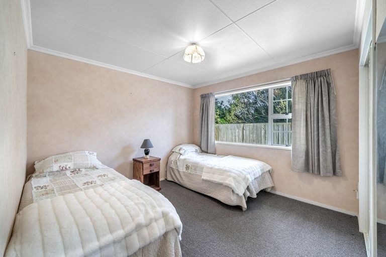 Photo of property in 37 Moa Street, Waikiwi, Invercargill, 9810