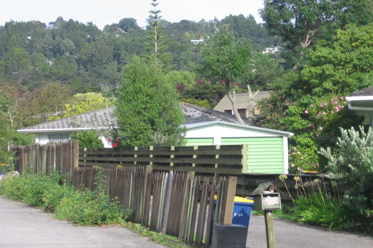 Photo of property in 24 Castleford Street, Green Bay, Auckland, 0604