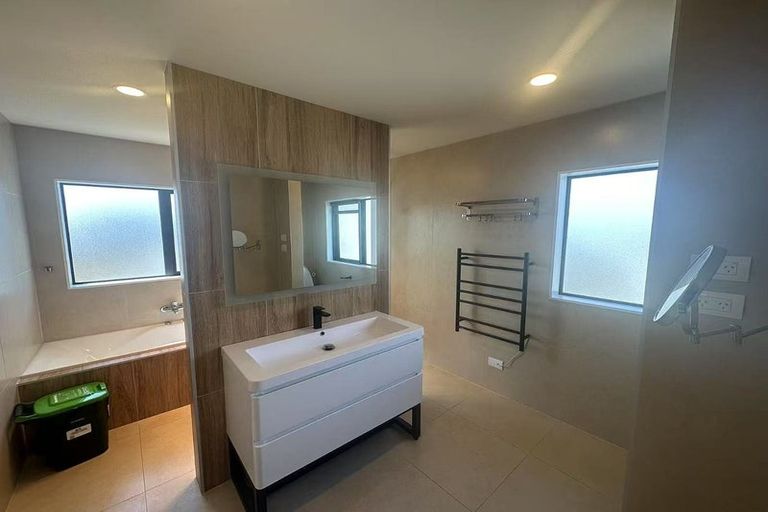 Photo of property in 86 Fairview Avenue, Fairview Heights, Auckland, 0632