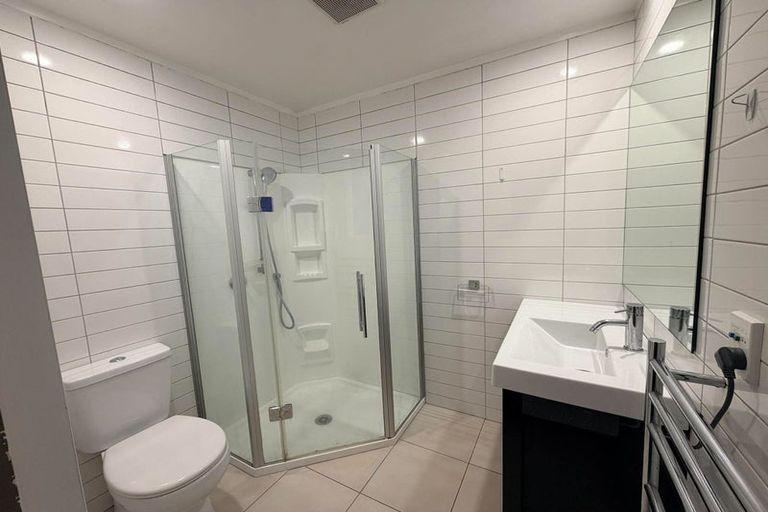 Photo of property in Fernhill Flats, 3/324 The Terrace, Te Aro, Wellington, 6011