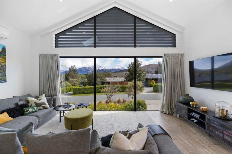 Photo of property in 3a Rannoch Drive, Jacks Point, Queenstown, 9371