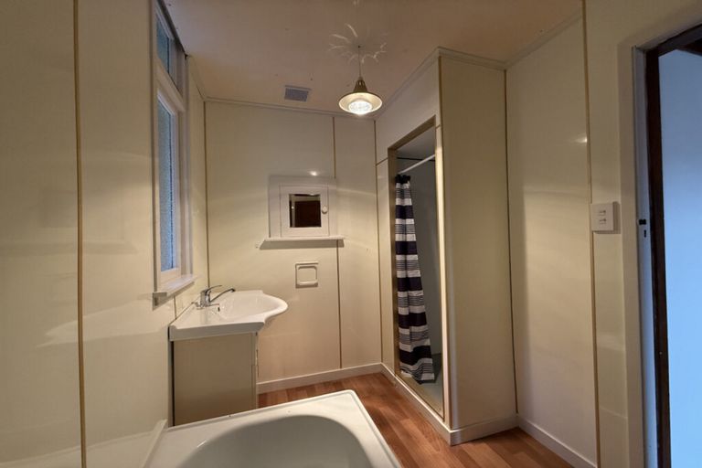 Photo of property in 26 Seaview Terrace, Kew, Dunedin, 9012