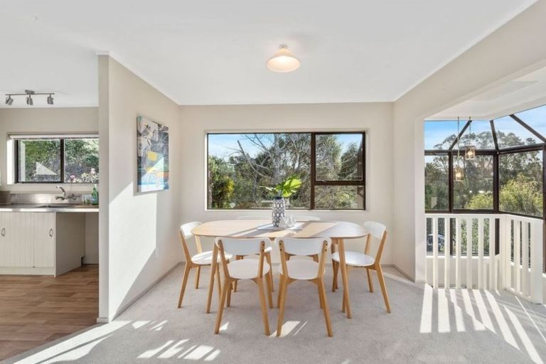 Photo of property in 1/2 Leith Way, Rothesay Bay, Auckland, 0630